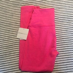 Beyond Yoga Pants Barbie Pink M